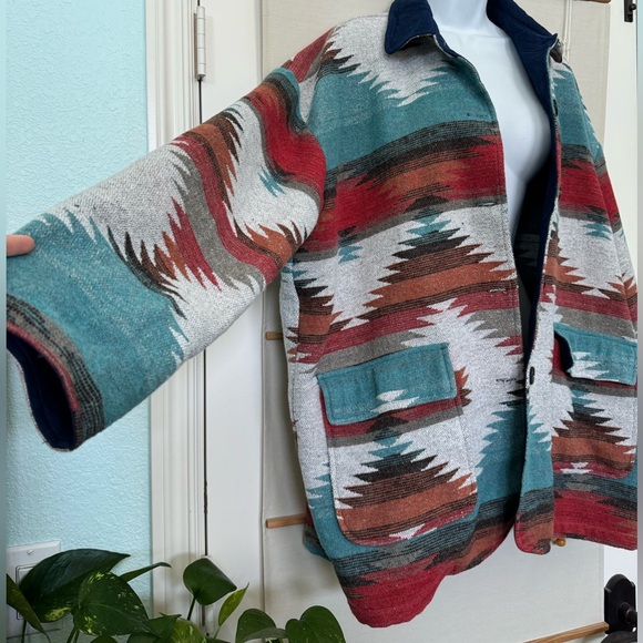Veveret Aztec pattern shacket size S - Picture 5 of 7